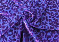 220GSM 94% Polyester Kain Beludru Terbakar untuk Pakaian Ungu Leopard Print